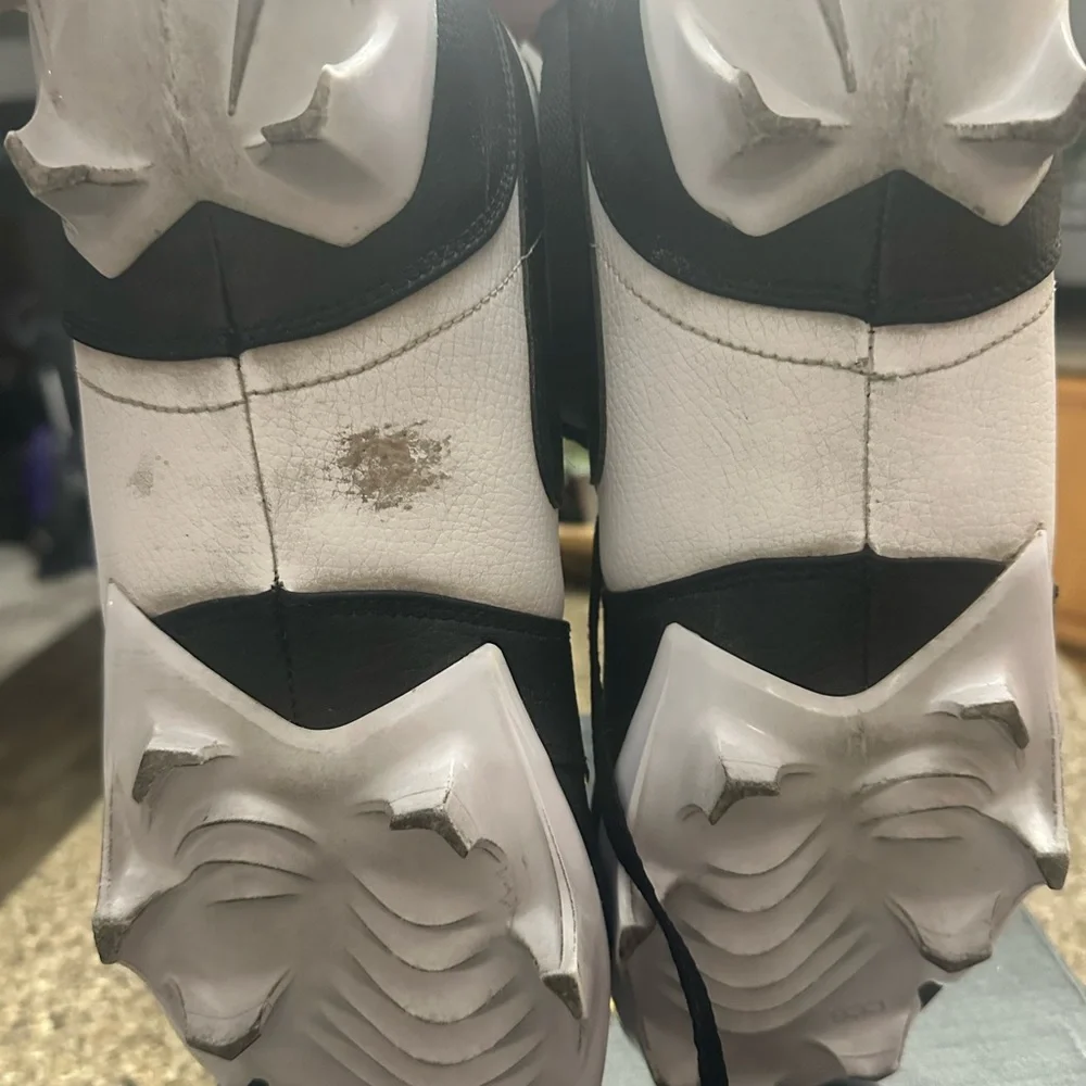 Nike Black & White Jordan 1 Low Football Cleats